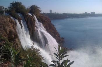 Lara Palace 3*