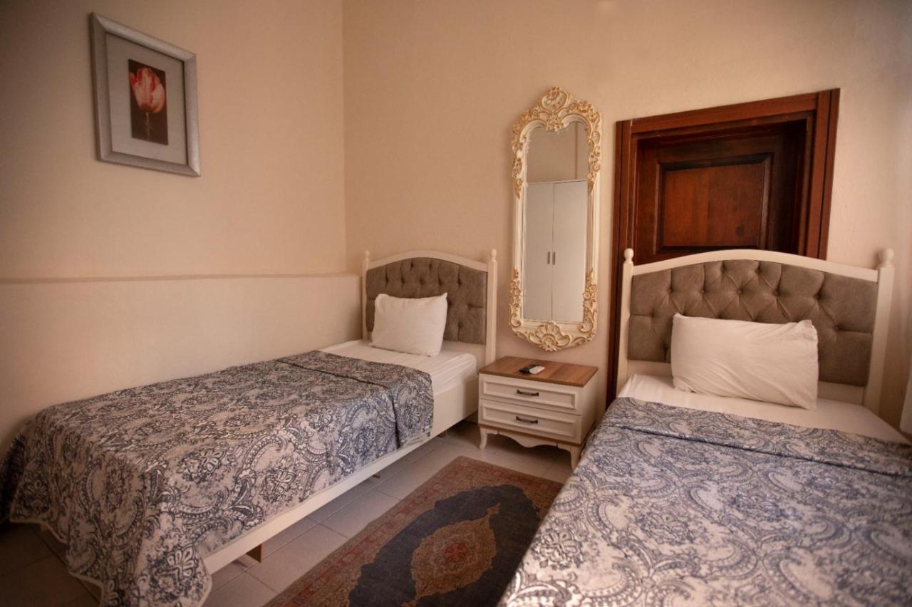 Lily Town Hostel Antalya
