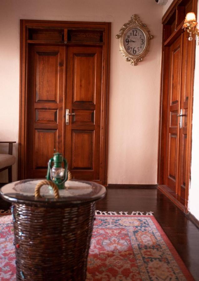 Lily Town Hostel Antalya