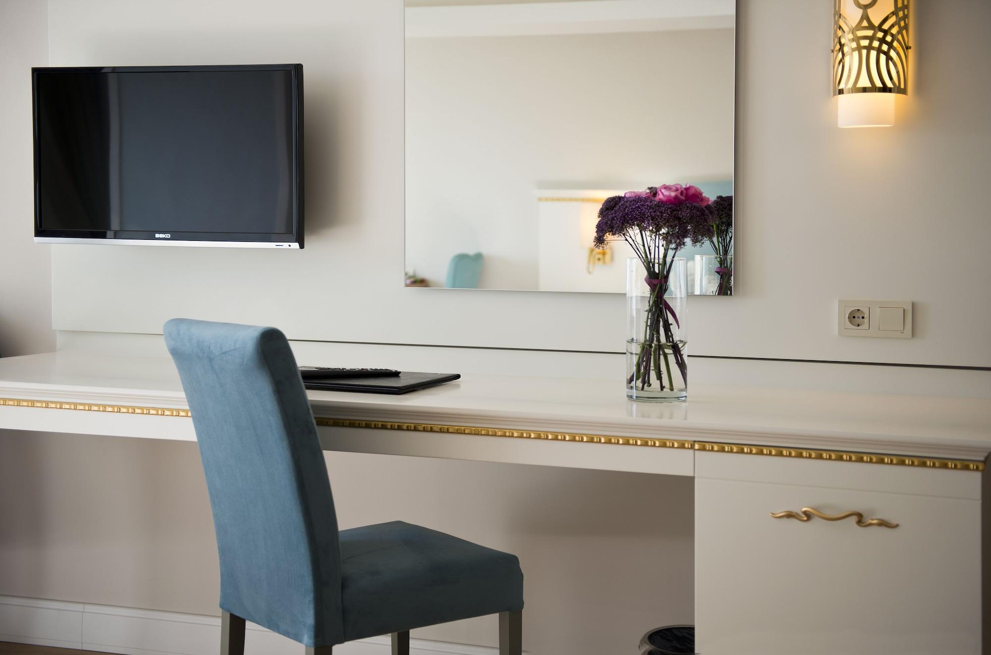 Prime Boutique Hotel 4*