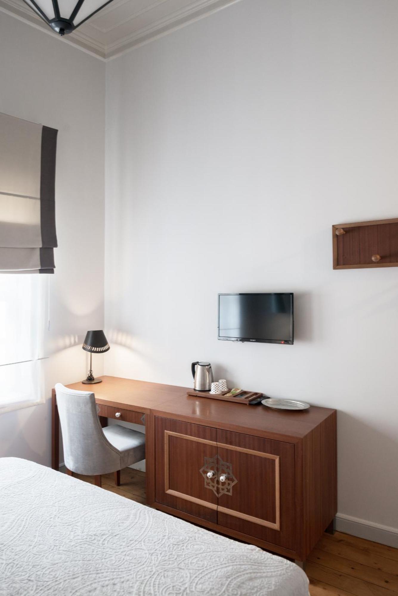Hotel Delight Deluxe 4*