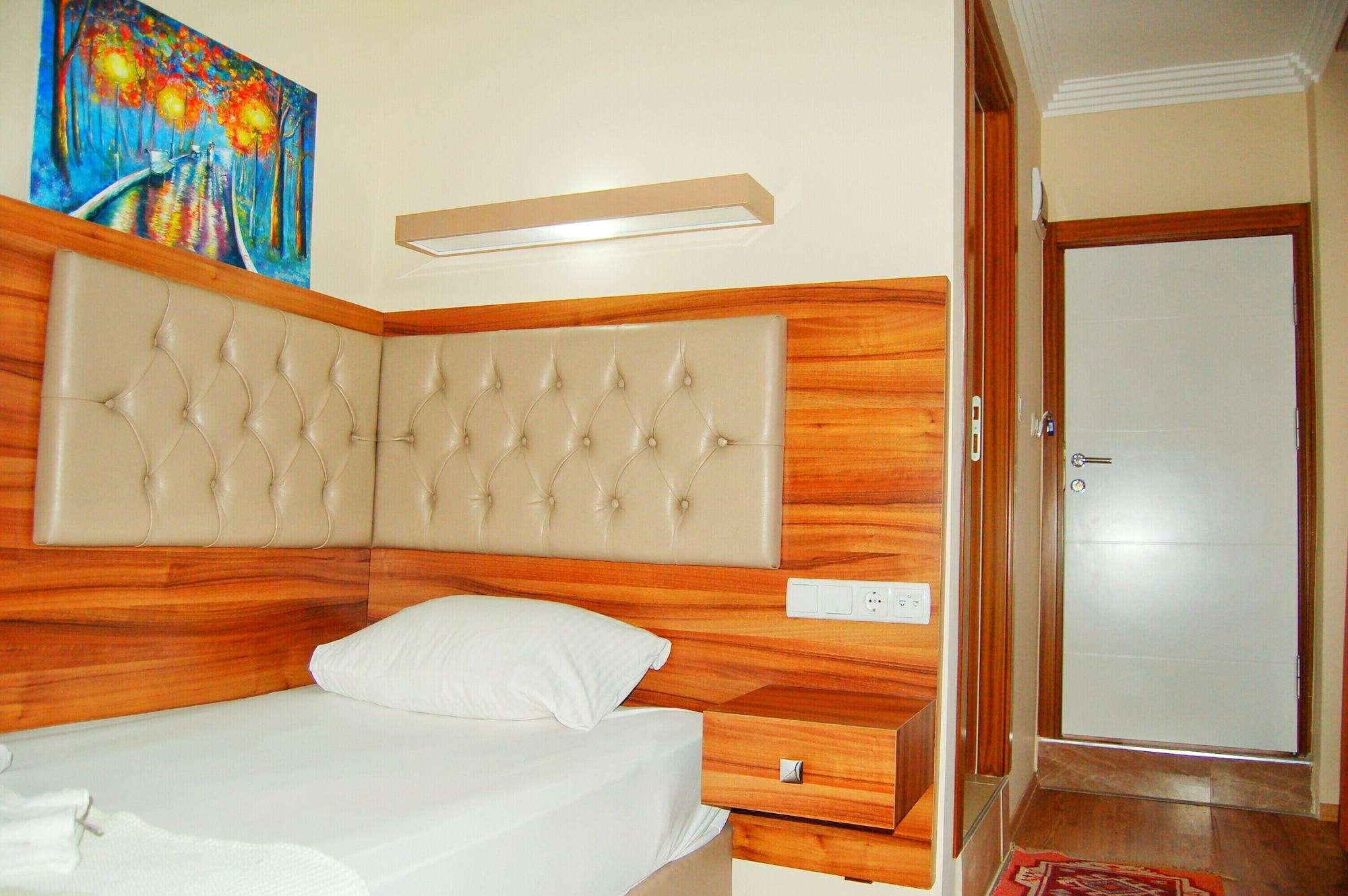 Twenty Otel 2*