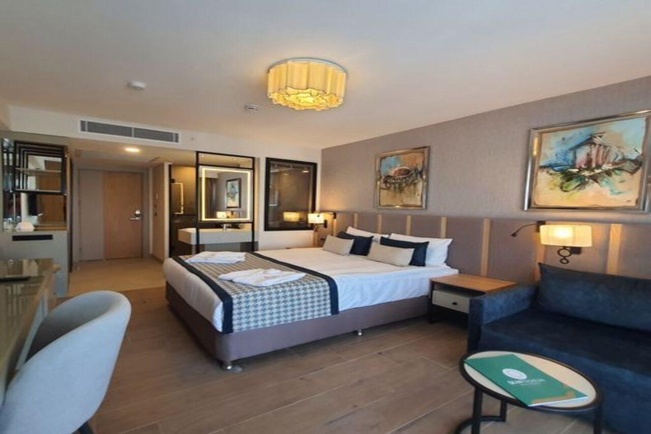 Hotel Sunthalia And Antalya