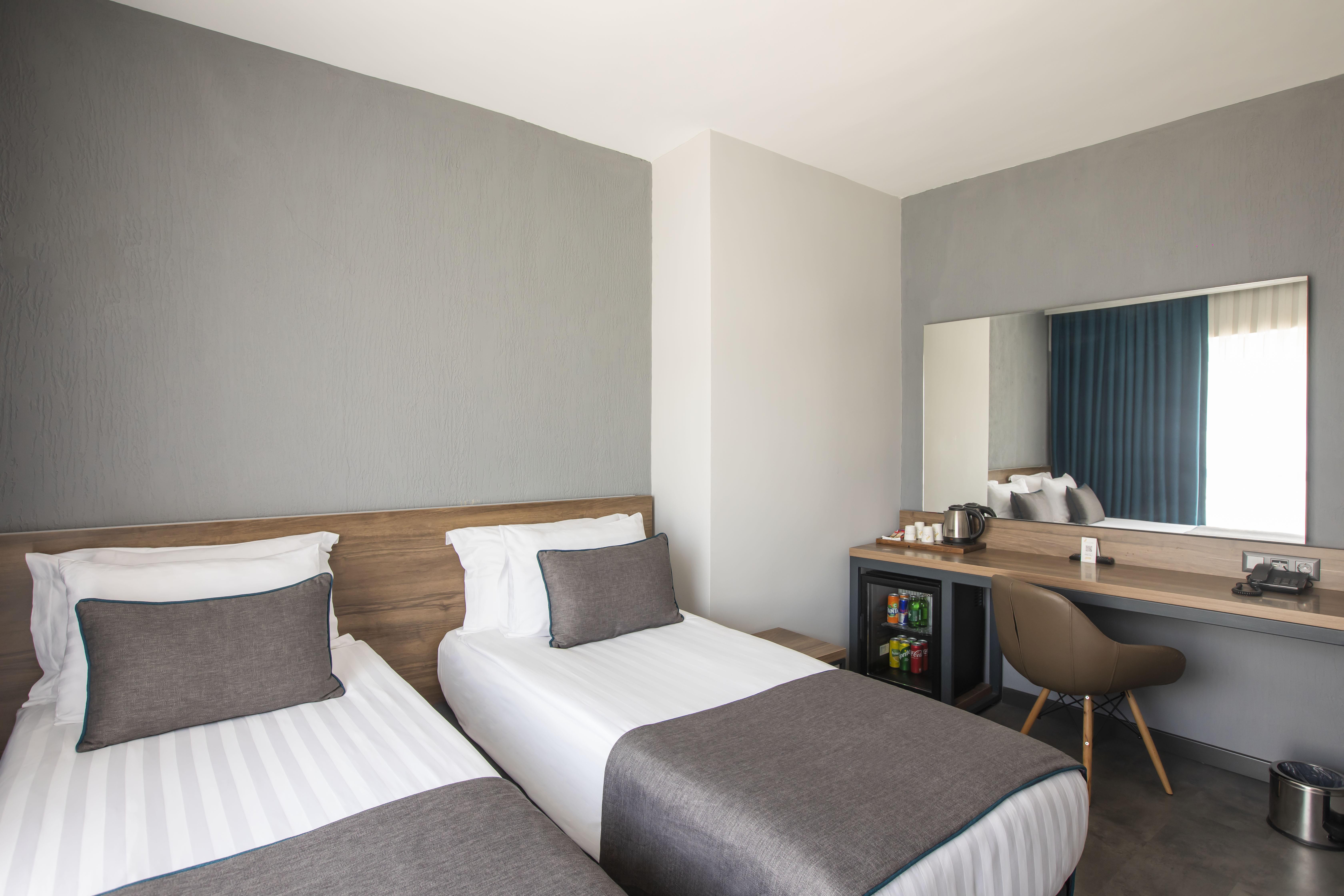 Falcon 1511 Hotel