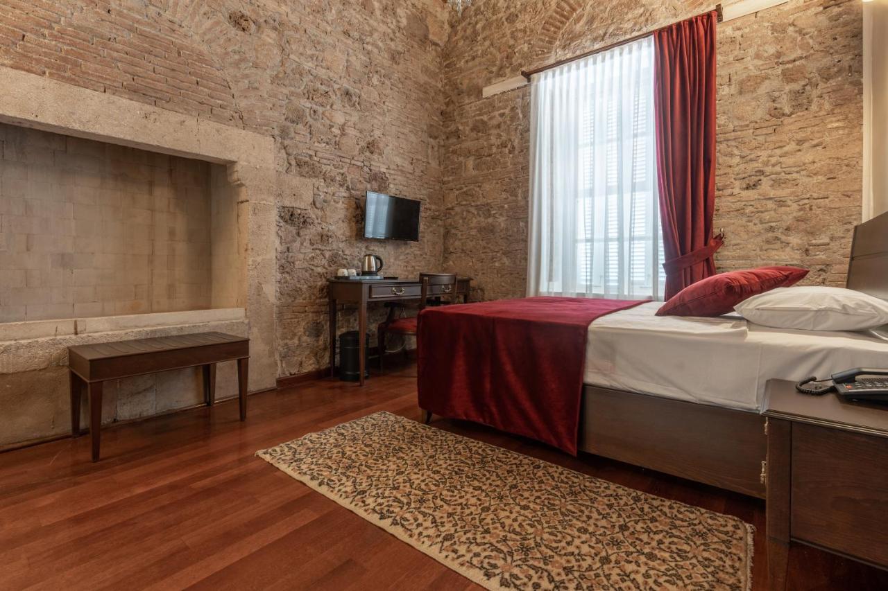 Giges King Boutique Hotel *