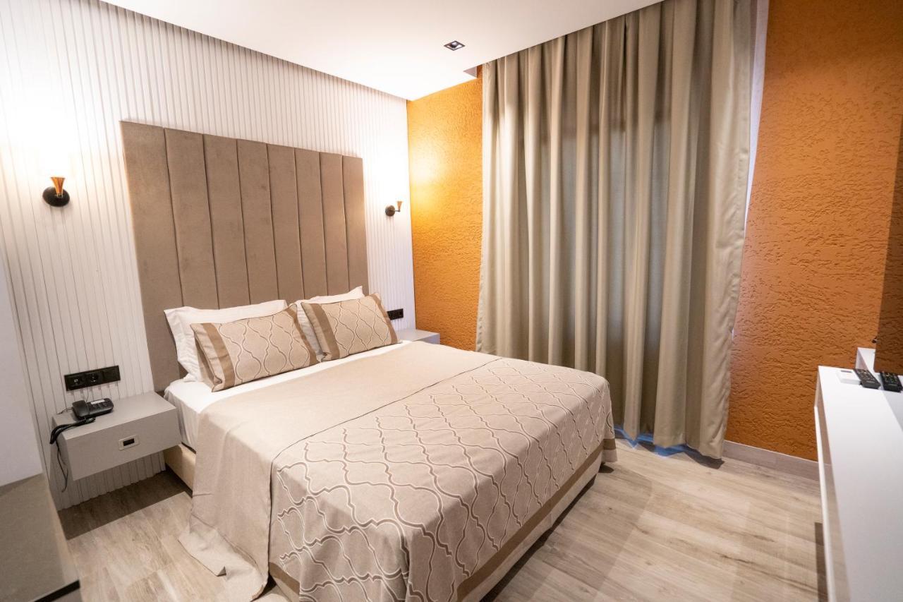 & Hotel
