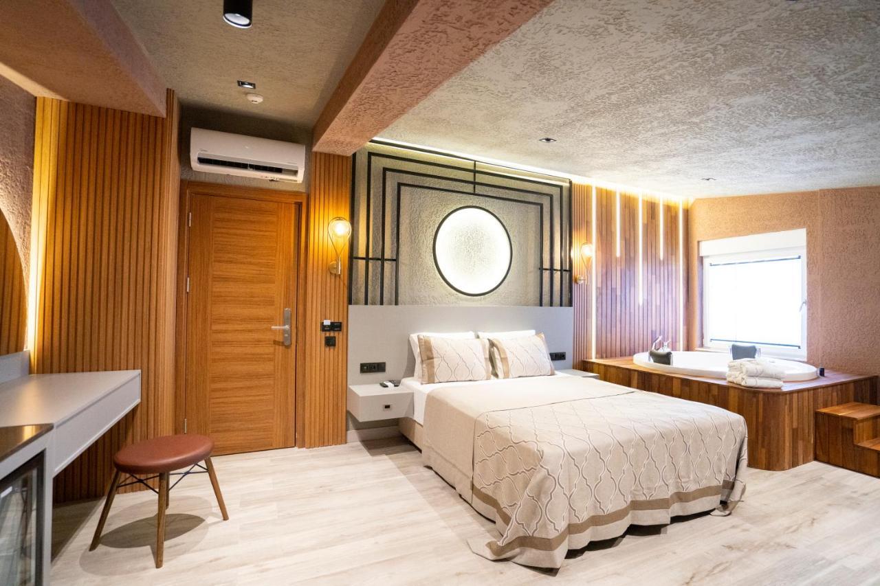 & Hotel