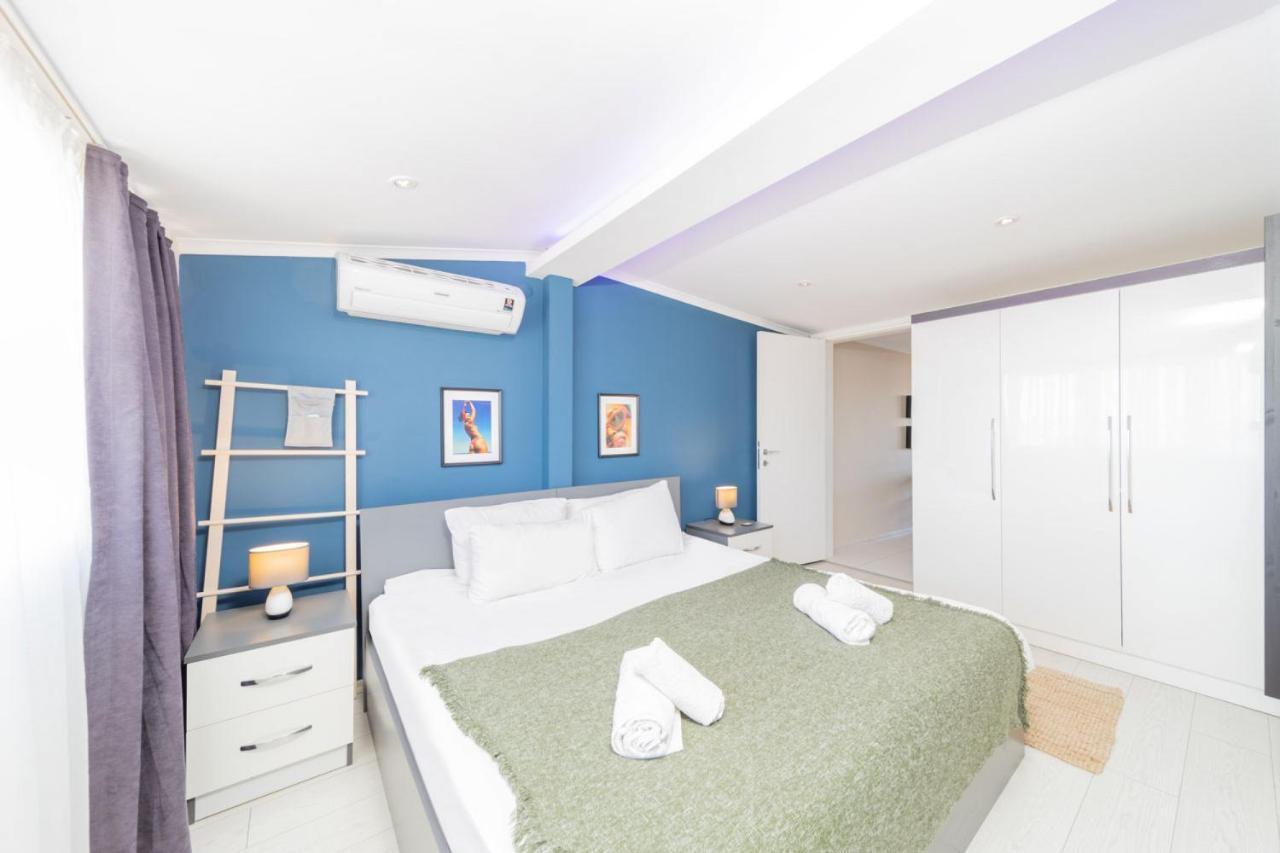 Superb Flat Near Hadrian's Gate *