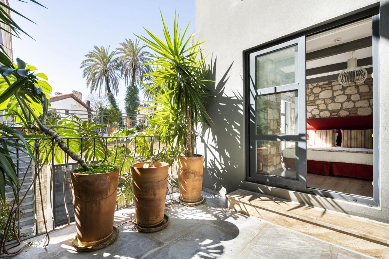 Pleasant Flat Near Hadrians Gate
