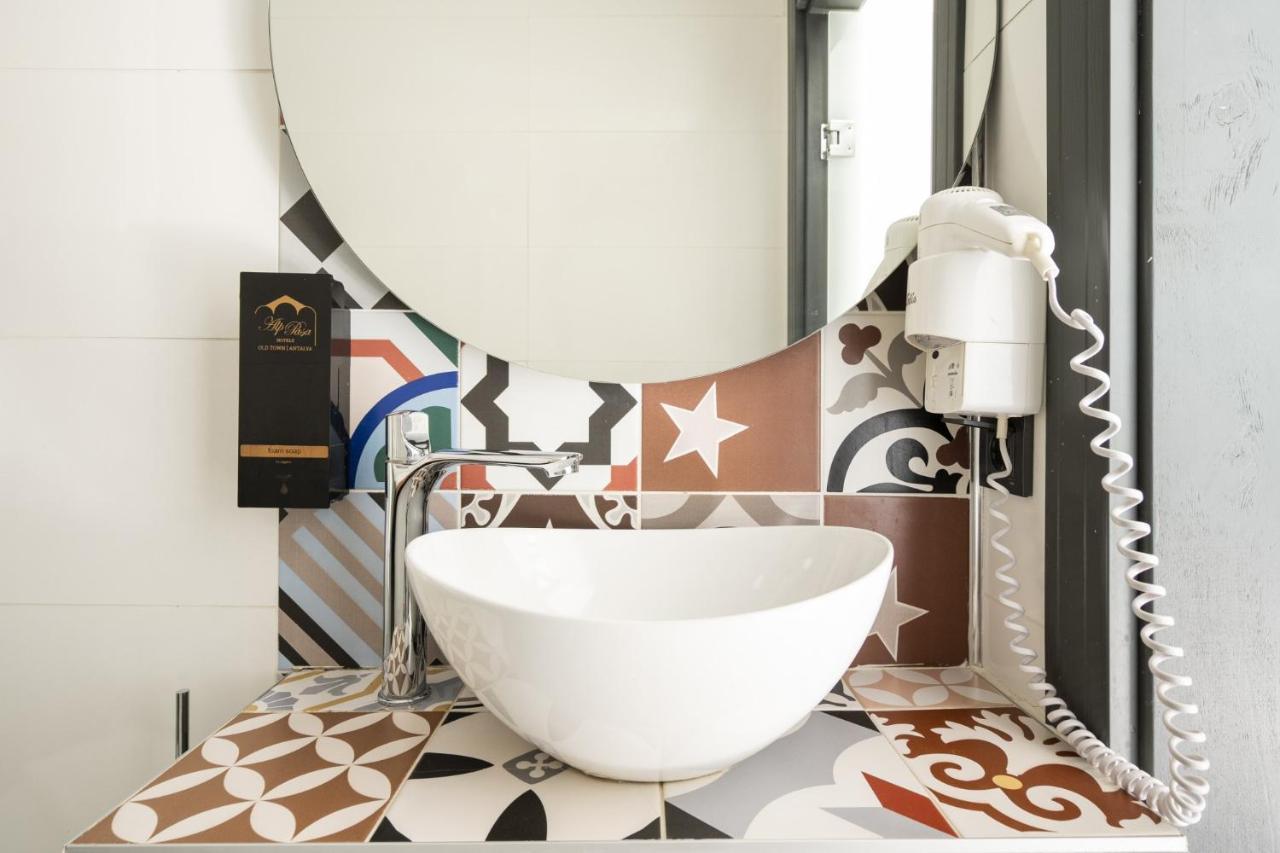 Pleasant Flat Near Hadrians Gate Antalya