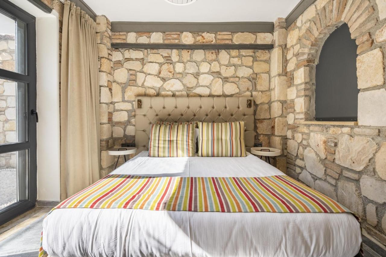Charming Flat Near Hadrians Gate Antalya
