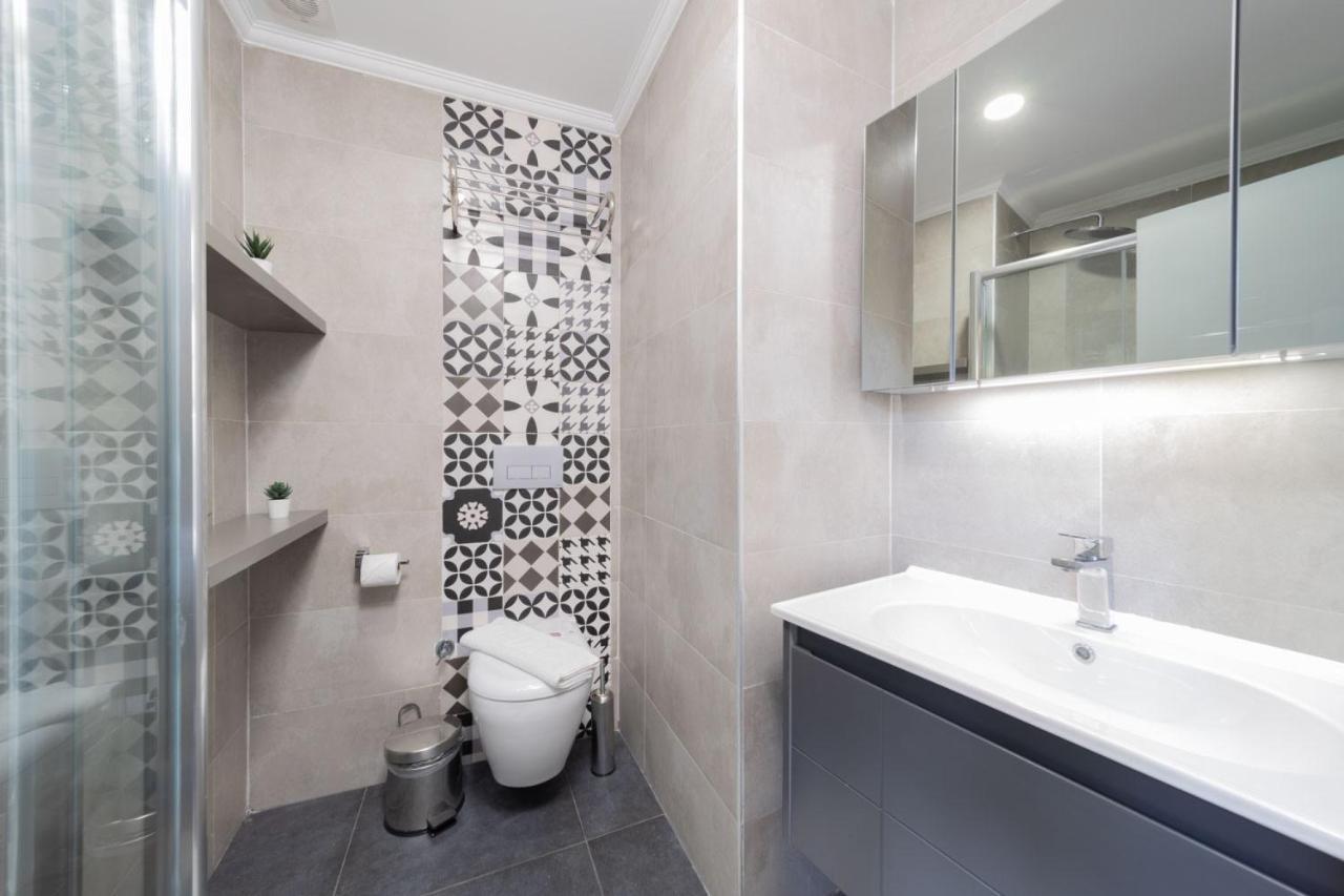 Apartment Modern And Fully Furnished Flat In