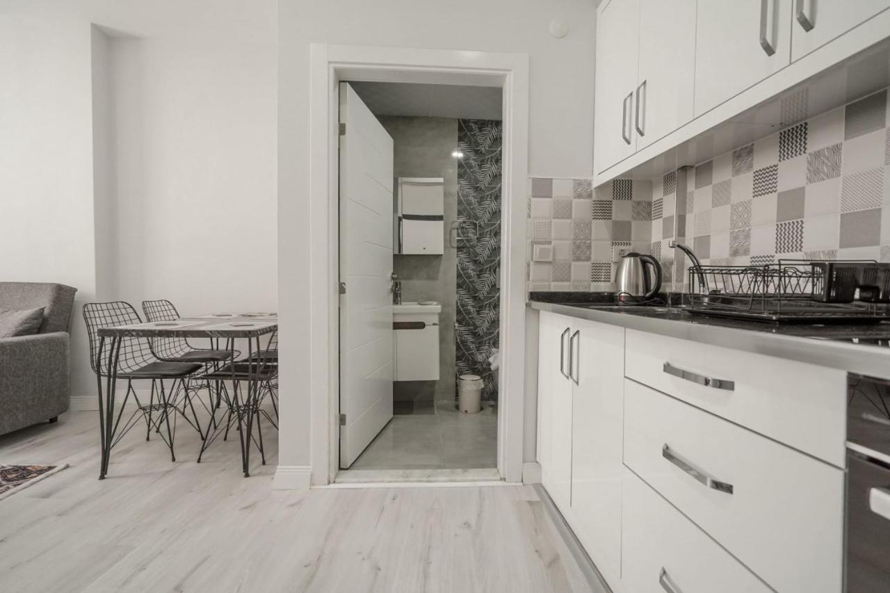 Charming And Central Flat Near Beach In Muratpasa Apartment *