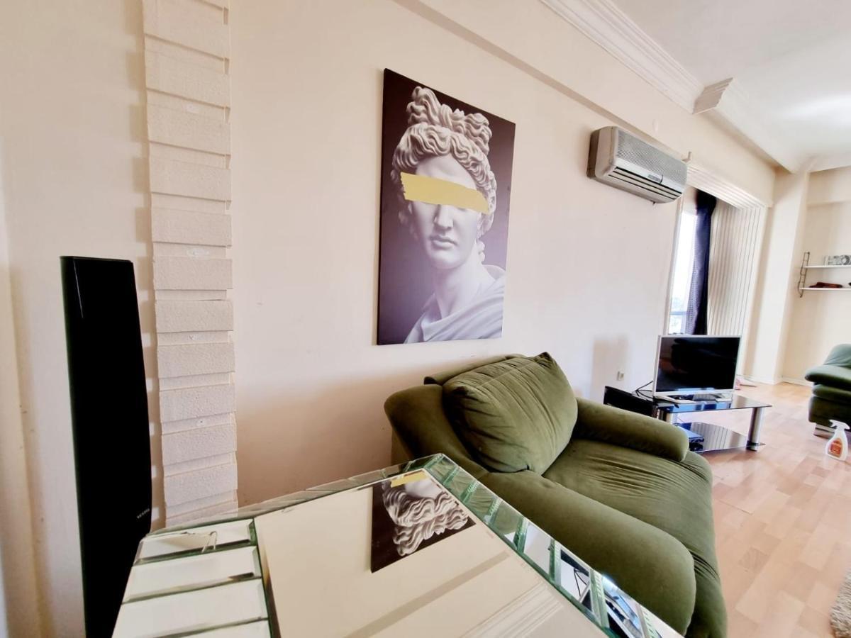 Apartment 50 Meters From The Lara