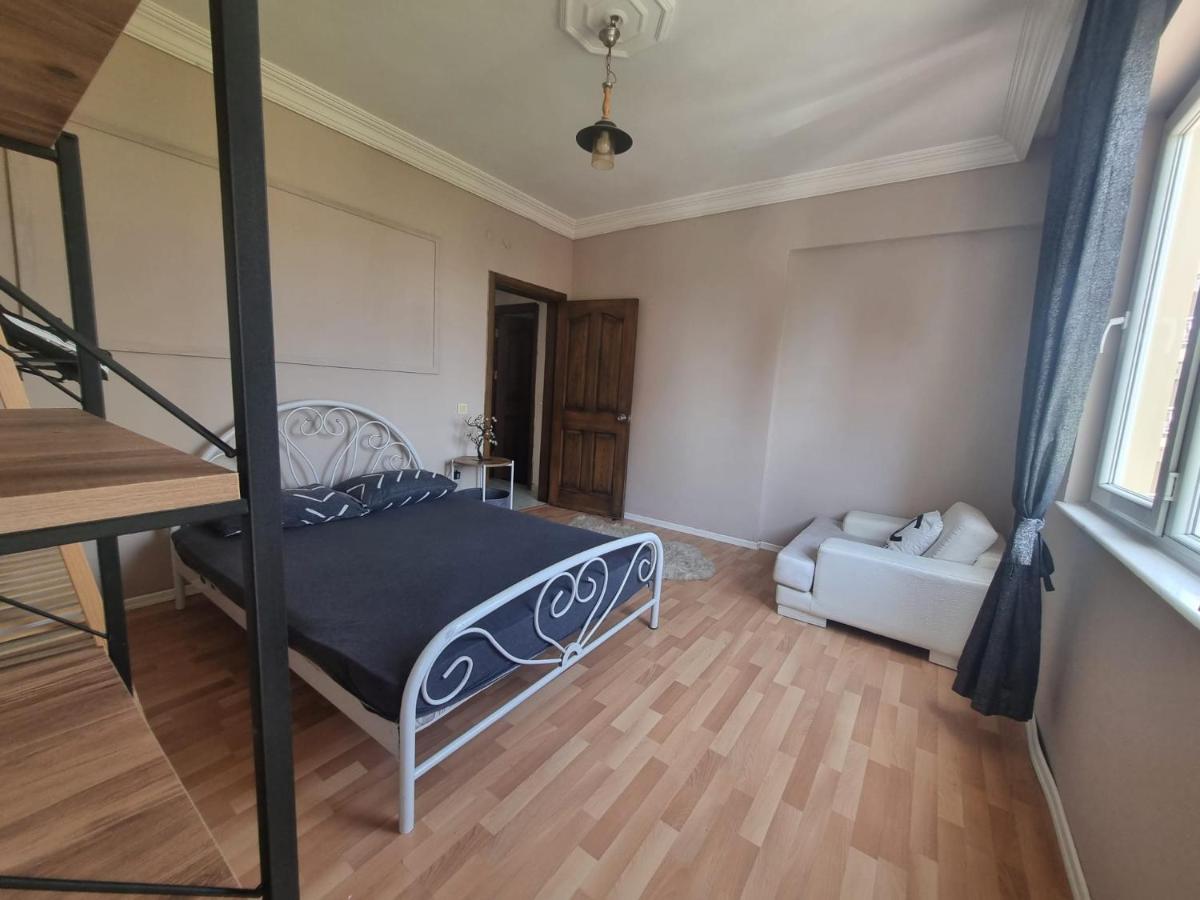Apartment 50 Meters From The Lara