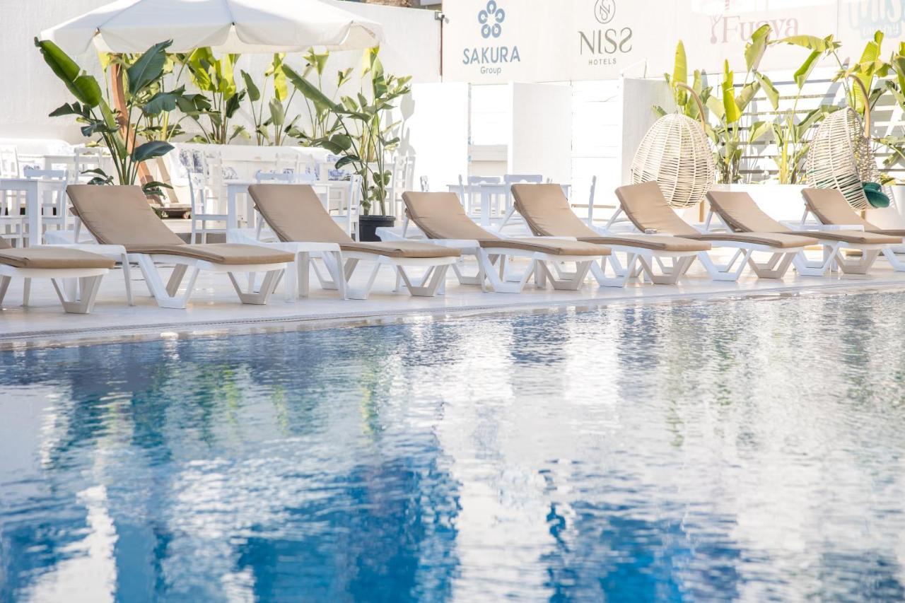 Hotel Niss Lara 3*