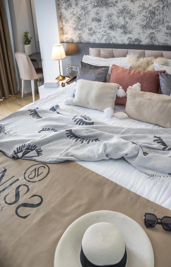 Niss Lara Hotel 3*