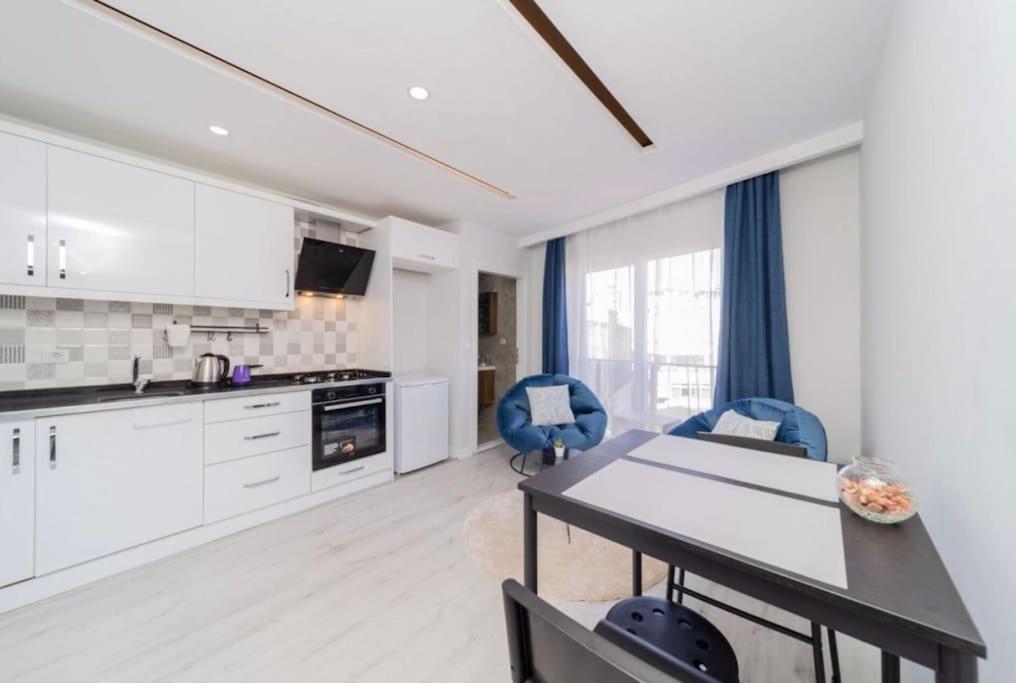 Cozy King Bedroom Dw Apt Kisla1 Appartement