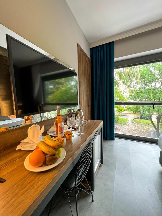 Falcon 1511 Hotel