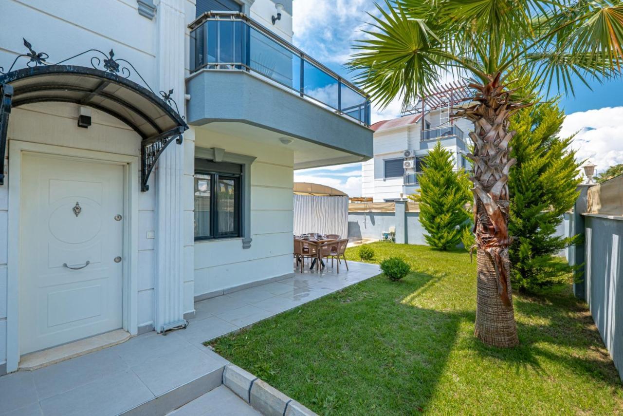 Secluded With Private Pool In Villa Antalya