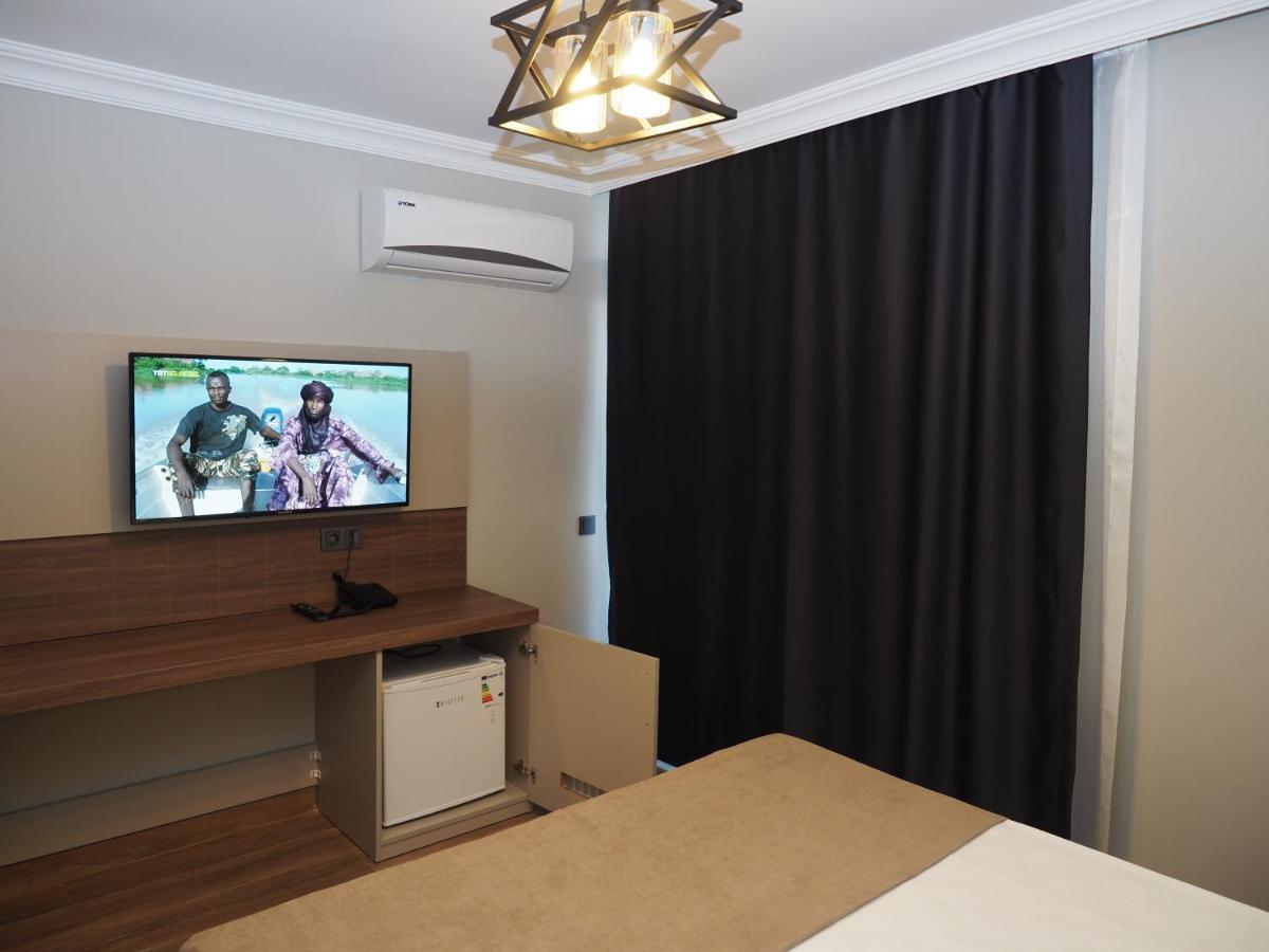 Otel Zenia *