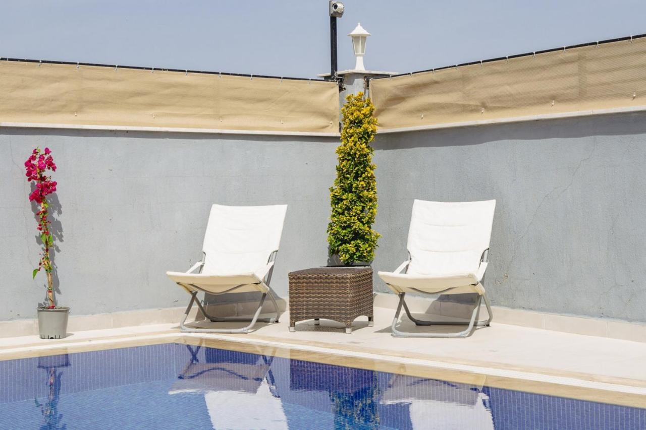 Secluded With Private Pool In Villa Antalya