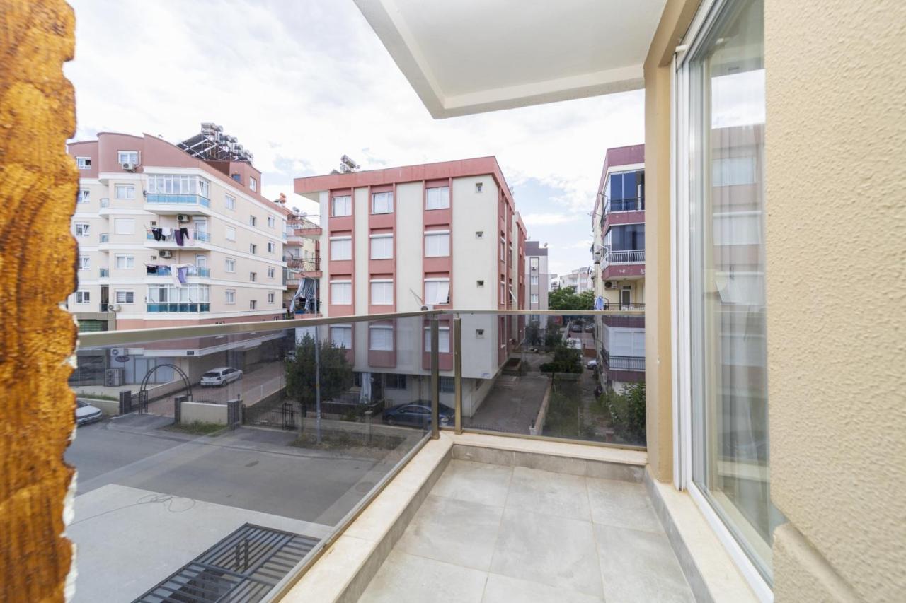 Appartement Luminous Flat 15 Min To Hadrian Gates Antalya