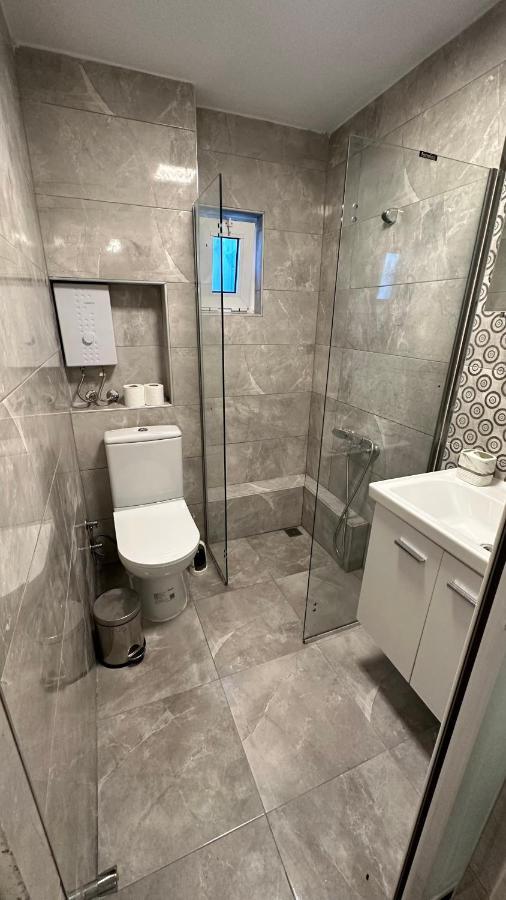 Appartement Flat Situated On Lara *