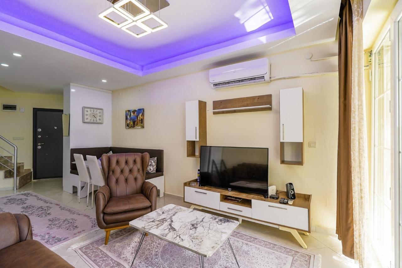 Chic W Patio 5 Min To In Apartment *