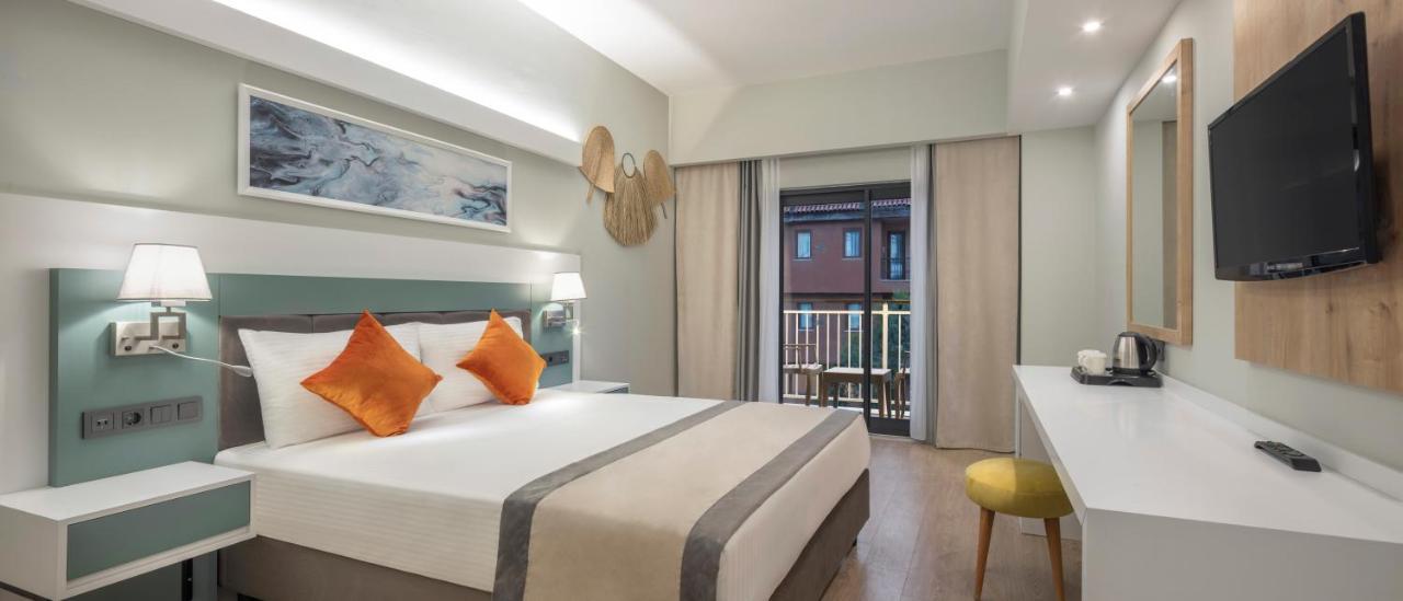 Arcanus Trendline Side Hotel