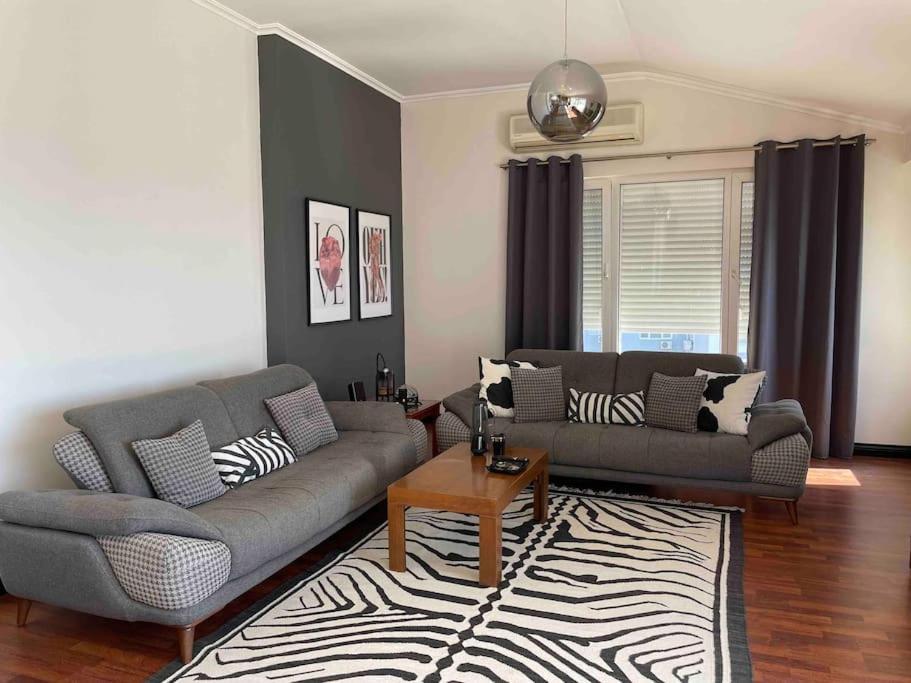 Lara Penthouse Apartment