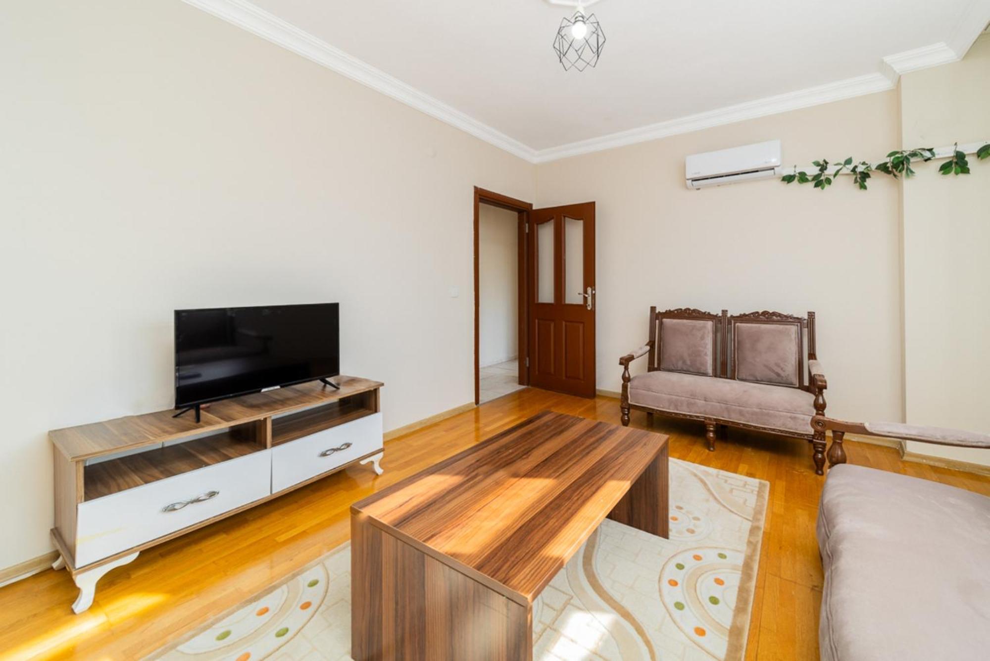 Central Flat W Balcony 10 Min To Hadrian Gates Apartment Antalya