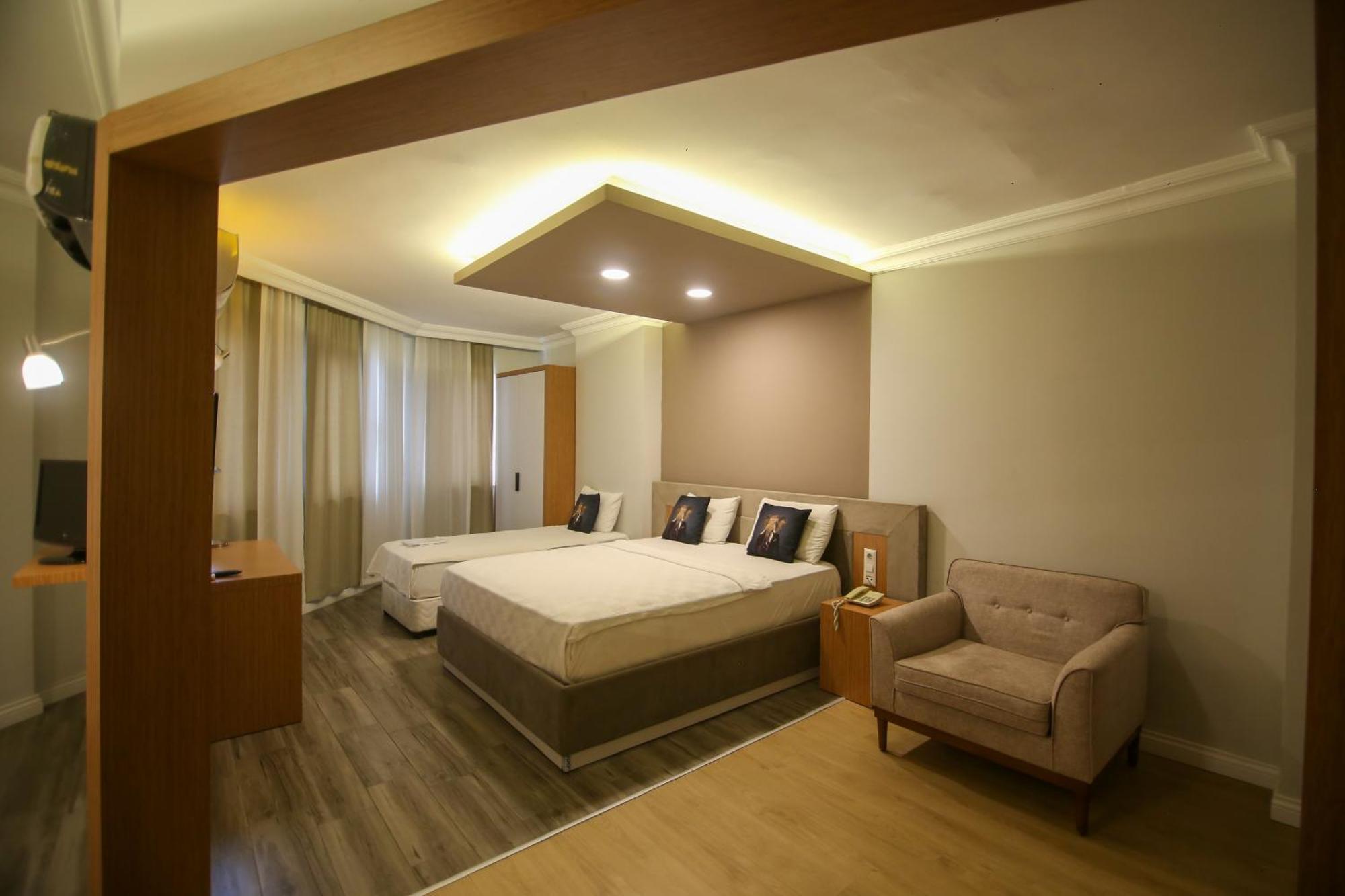 Cevik Palace Hotel 2*