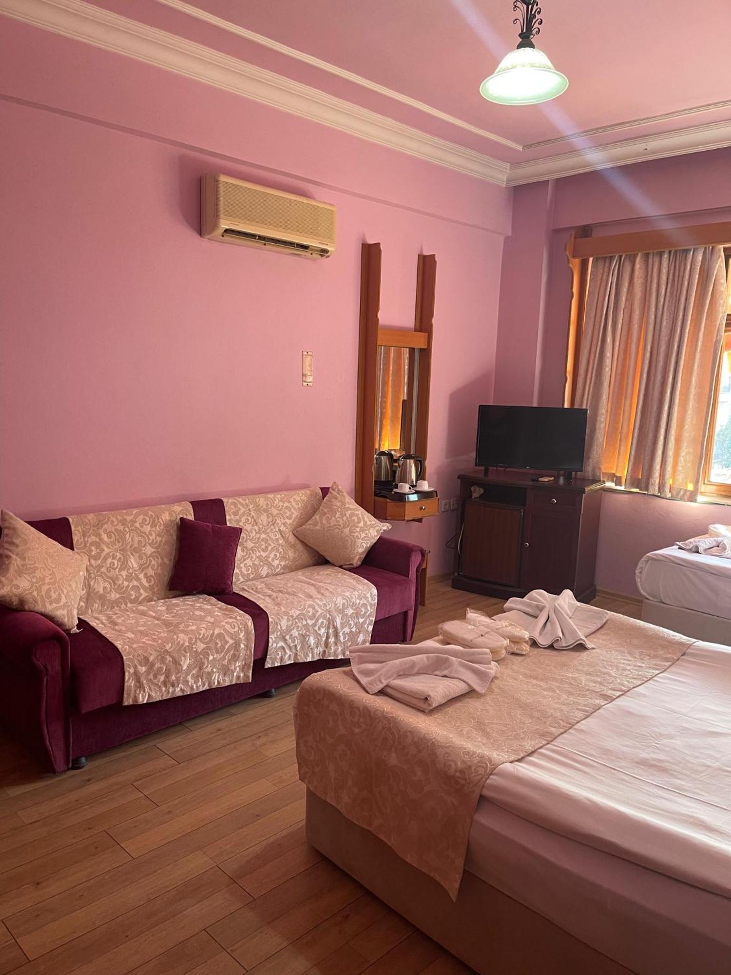 Karyatit Kaleici 2* Antalya