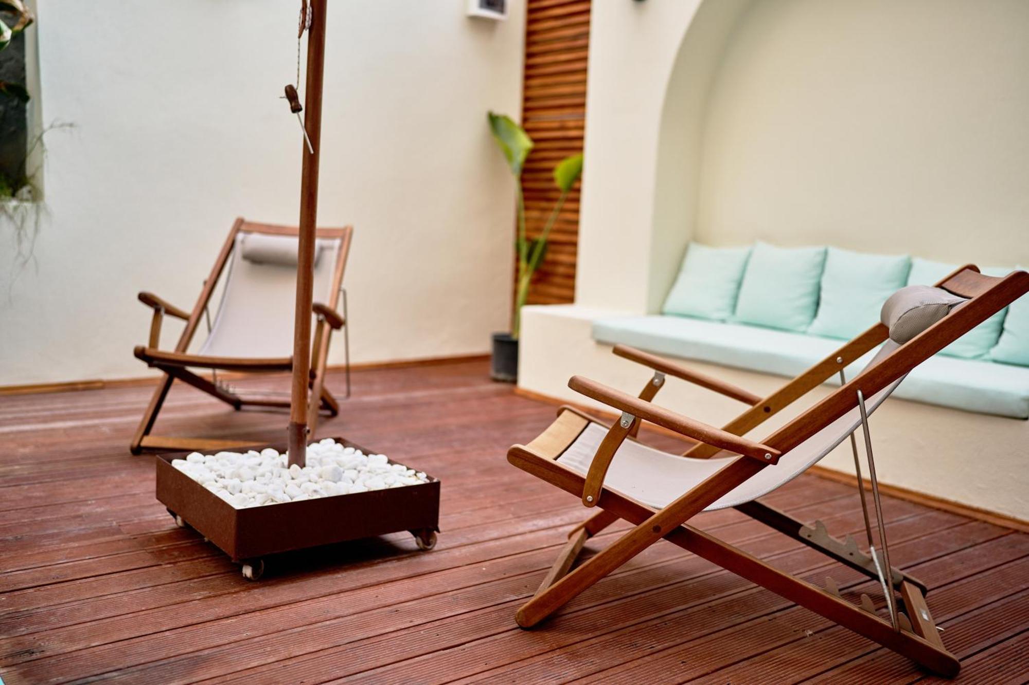 Lilium Boutique Hotel *