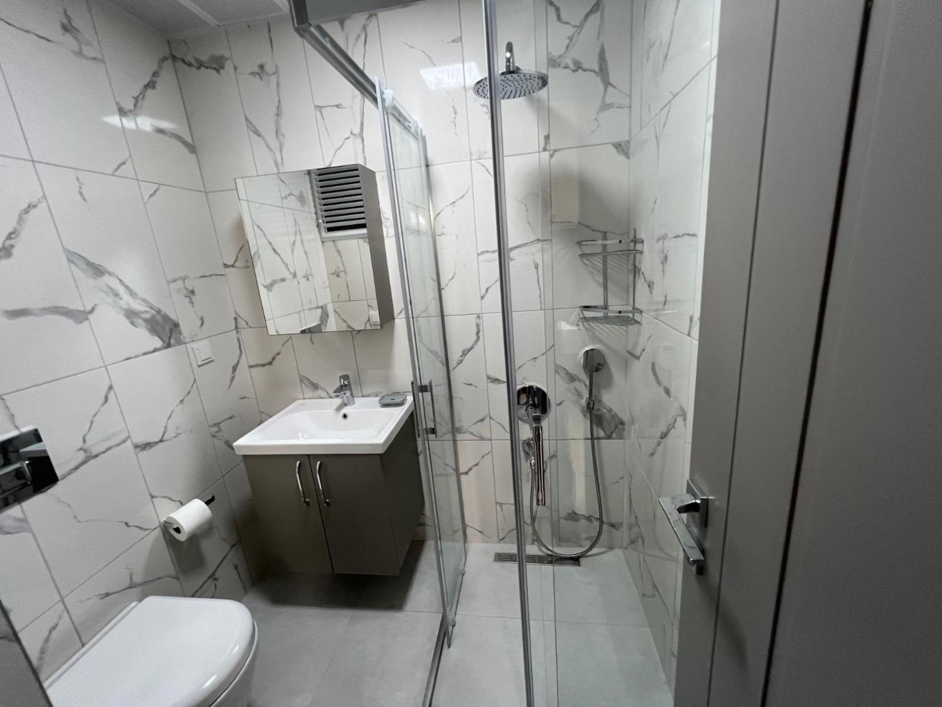 Elit Otel *