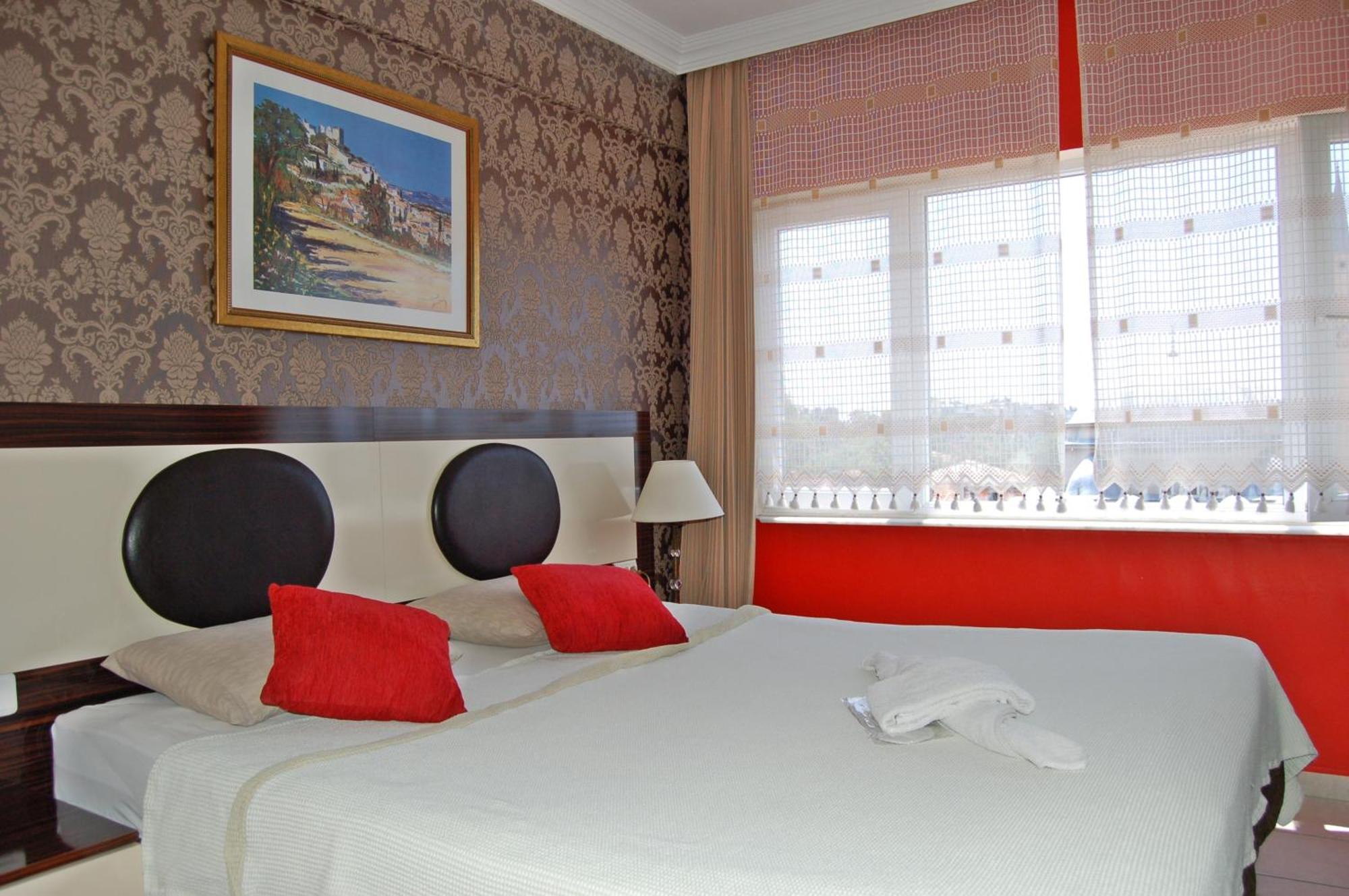 Otel Twenty 2*