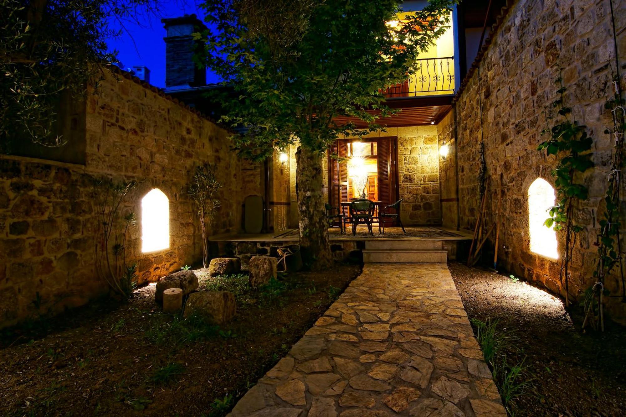 Minyon Hotel