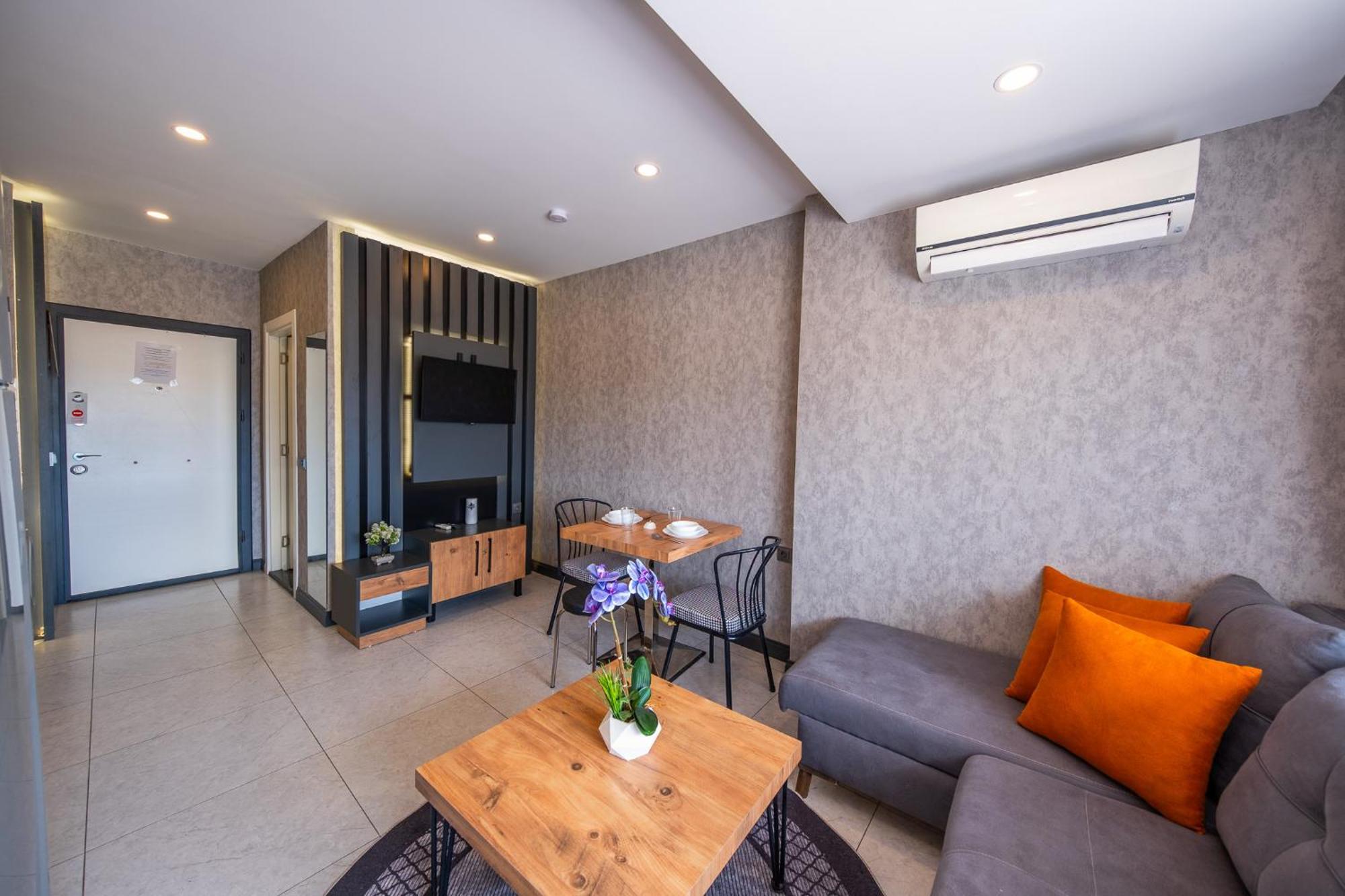 Mrt Lara Aparthotel *