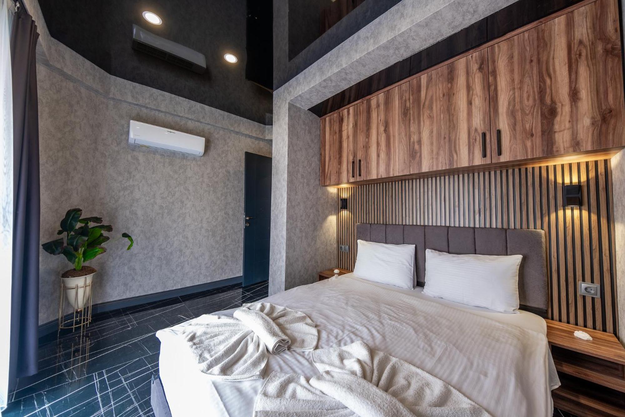 Mrt Lara Aparthotel *