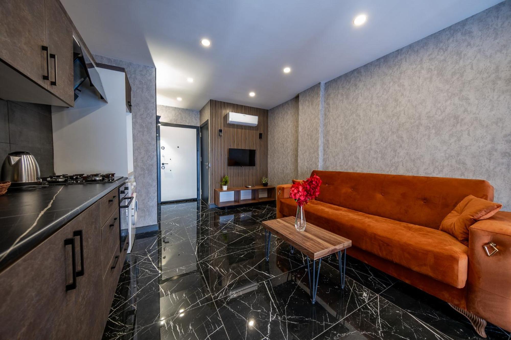 Mrt Lara Aparthotel *