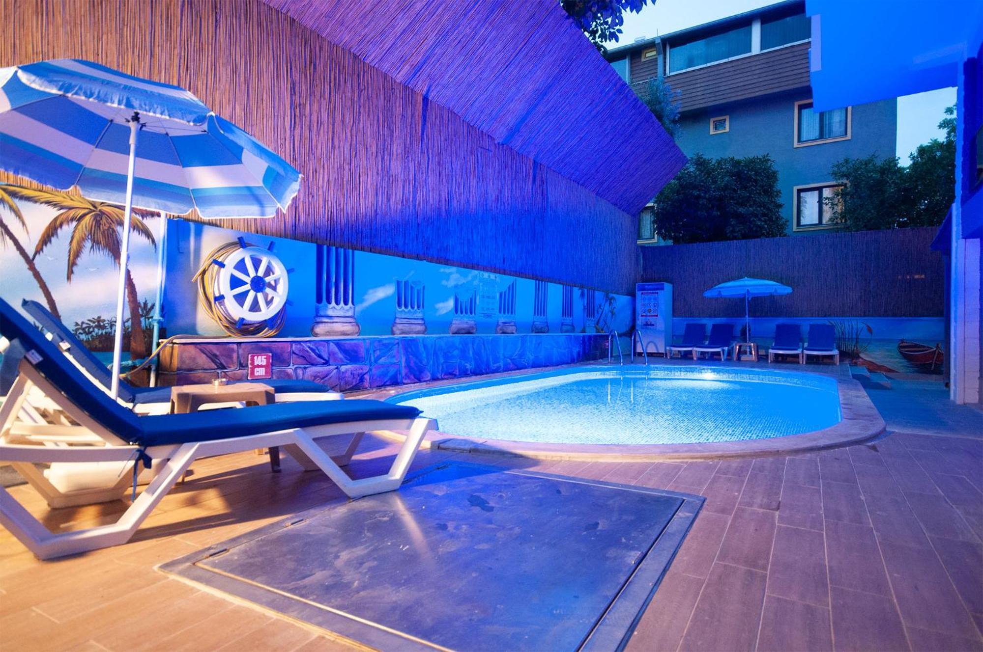 Hotel Microyal 2*