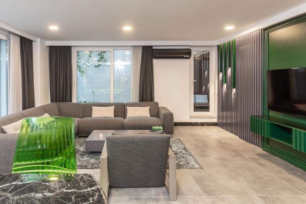 Denize 200m Sehir Merkezi Bahce Apartment Antalya