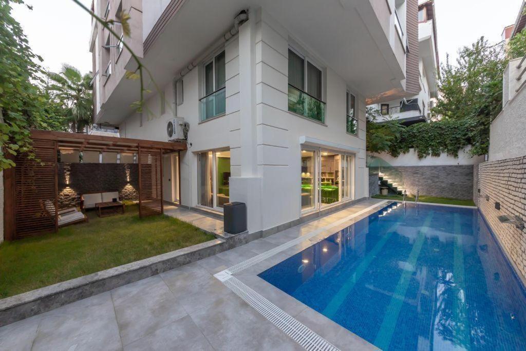 Denize 200m Sehir Merkezi Bahce Antalya