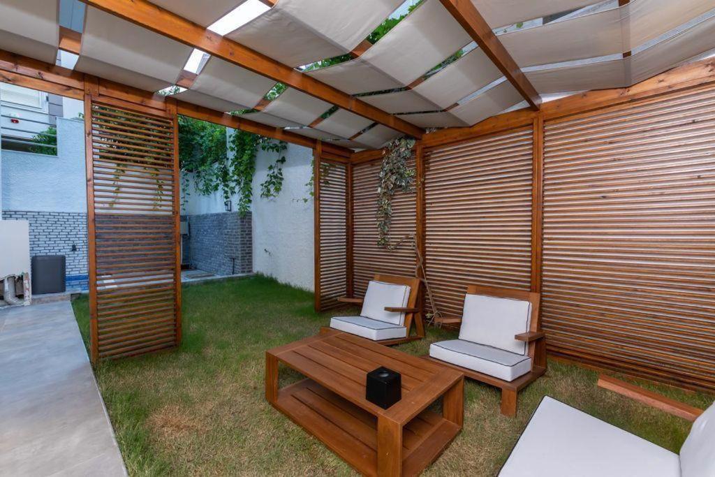 Denize 200m Sehir Merkezi Bahce Apartment Antalya