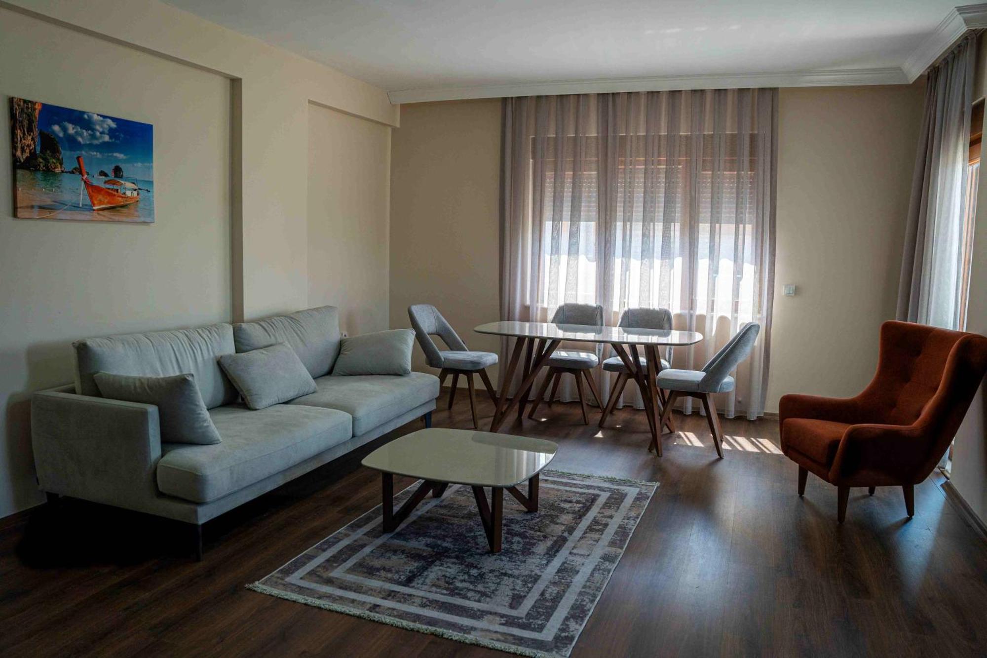Apartment Lara Breeze Homes
