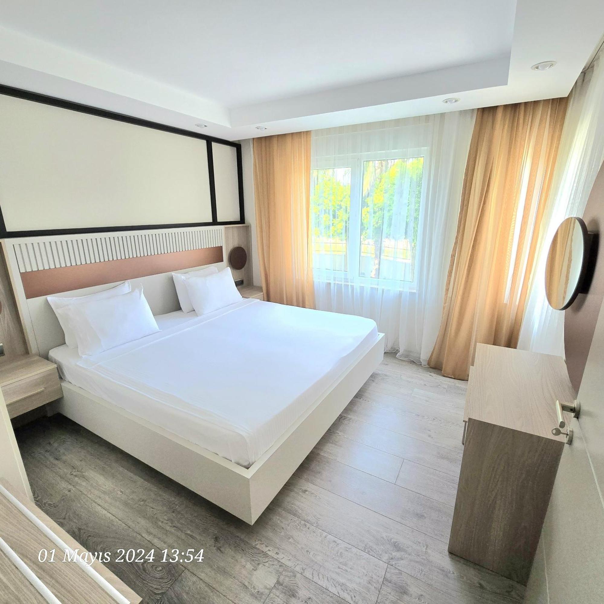 River Park Lara Apart Otel