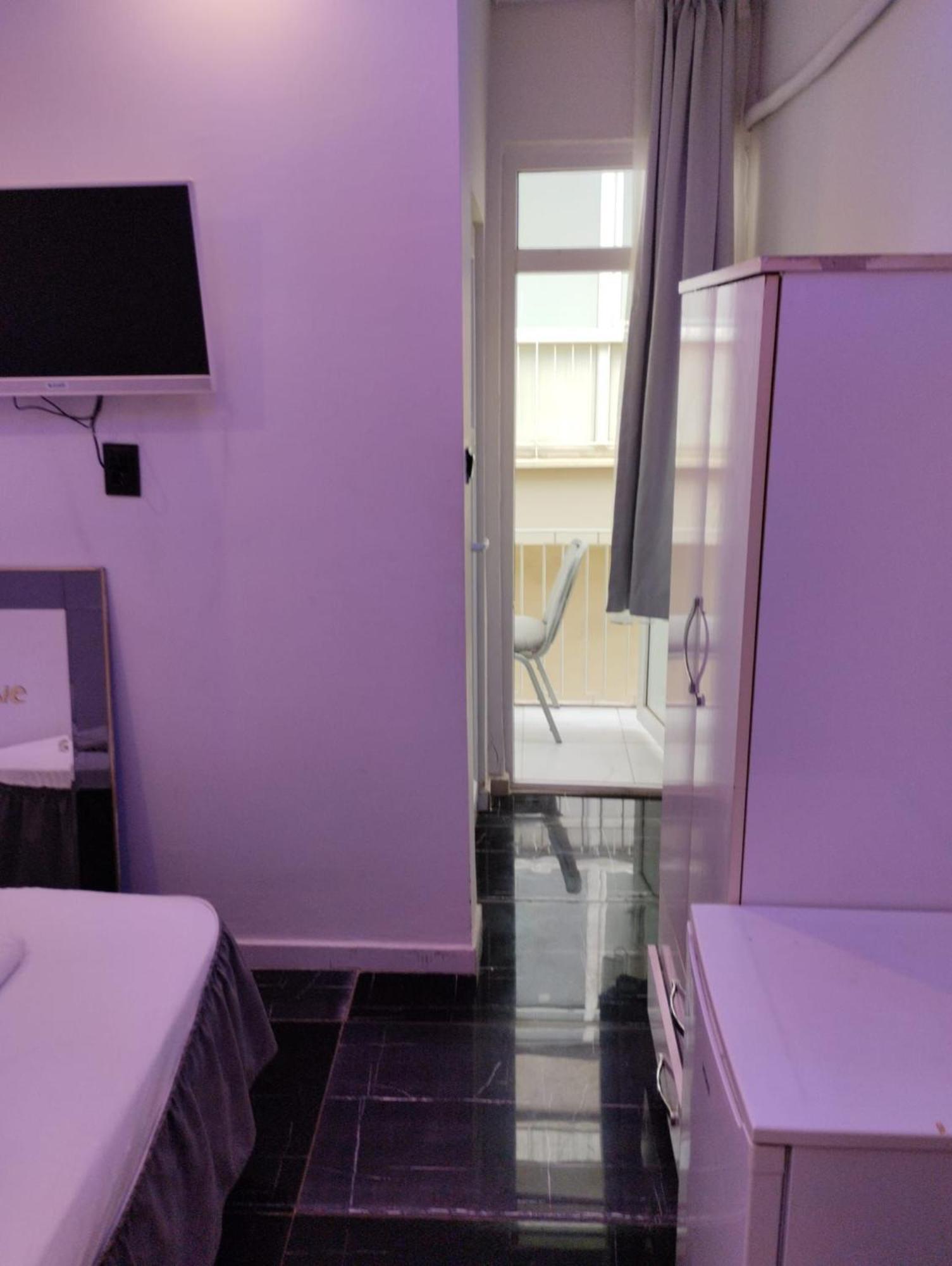 Atlas Hostel *