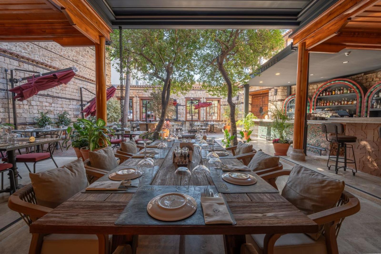 Belmondo Old Town