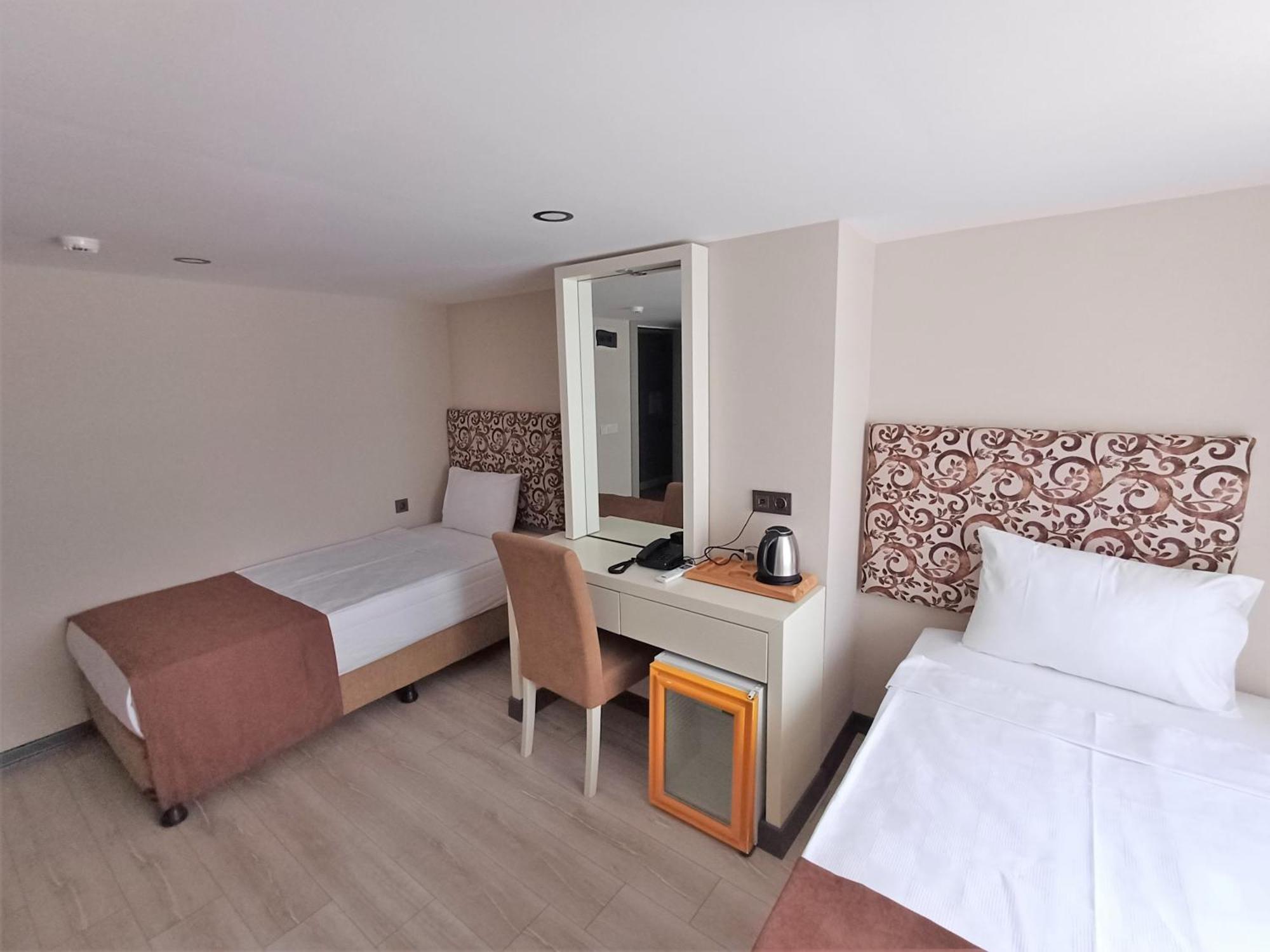 Toprak Otel